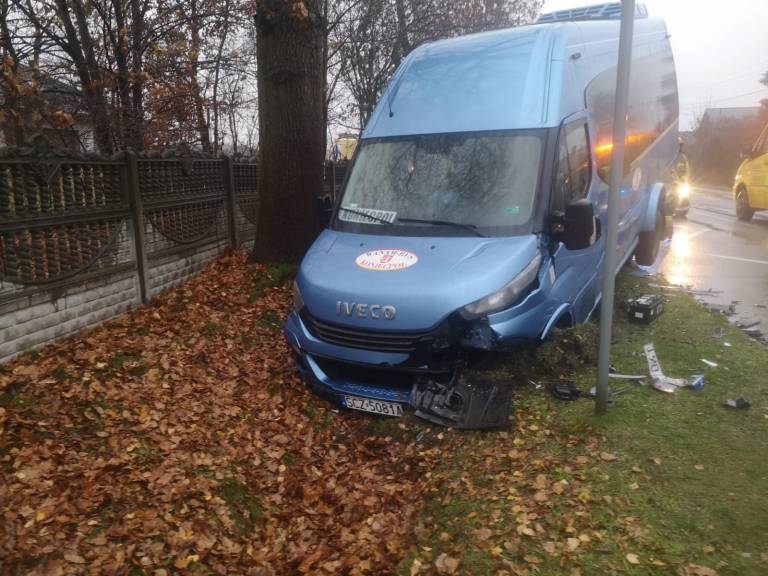 Droga Dk 786 Jaźwiny wypadek autobusu z samochodem osobowym.